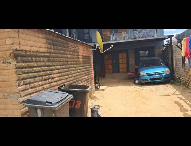 12 BEDROOM HOUSE FOR SALE IN ALEXANDRA EAST BANK